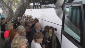 Dos autobusos de Sant Feliu de Guíxols cap a la concentració de Girona