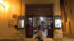 El Cinema Montgrí resisteix davant el confinament municipal