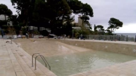 Empresaris del sector turístic opten per omplir les piscines amb aigua salada