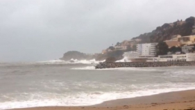 Es manté el fort temporal de mar a la Costa Brava