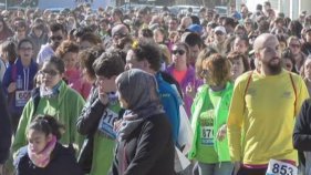 1.300 persones participen a la segona marxa solidària 'Amb pas Ferm'