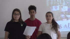 Alumnat de 2n d'ESO de Palafrugell treballa poesia social amb vocació de denúncia