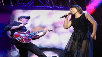 Amaral triomfa amb un concert exhaurit i un repàs de grans èxits al 'Dolce Vita Tour'