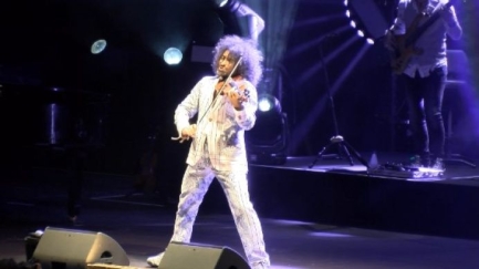 Ara Malikian omple d'energia l'escenari del Festival de Cap Roig