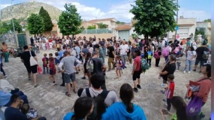 Berenar reivindicatiu a l'escola Guillem de Montgrí per exigir la pacificació del trànsit