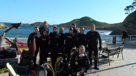 Bussejadors retiren fils de pescar a Begur per protegir la biodiversitat marina