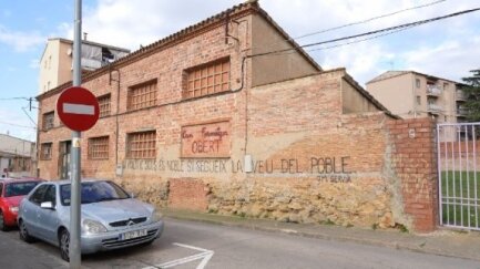Can Formatger, sense llum tot i el permís