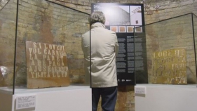 Carles Alsius exposa la seva col·lecció de rajoles de mitgeria al Museu Terracotta