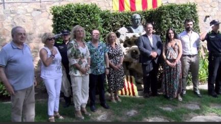 Castell d'Aro celebra l'ofrena floral a Lluís Companys