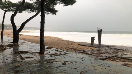Castell d'Aro, Platja d'Aro i S'Agaró suspenen activitats i tanquen carrers pel temporal