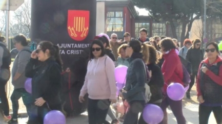 Centenars de persones de la Vall d’Aro participen en la 9a Marxa per la Igualtat