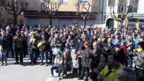 Concentracions davant dels ajuntaments per donar suport a la vaga