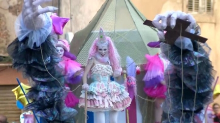 Coneixem tot el que s’amaga darrere el 'Clownroussel Sisters' de la Colla The Queens