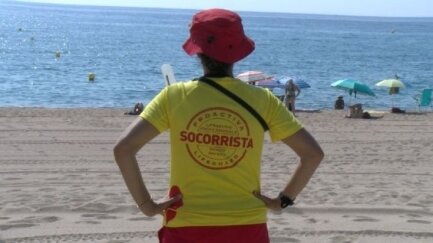 Consells per evitar ofegaments i lesions a les platges aquest estiu