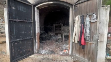 Crema la barraca de pescadors de Cala Estreta