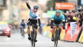 David de la Cruz s'emporta l'última etapa d'una París - Niça guanyada per Marc Soler