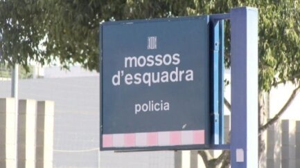 Detenen un home de 29 anys per un robatori amb força a l'interior d'un vehicle a Palamós