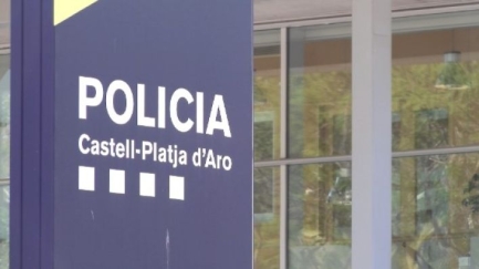 Detingut un home a Platja d’Aro per intentar estafar un comerç