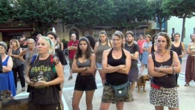 El Baix Empordà es solidaritza amb la víctima d'una presumpta violació múltiple a Manresa