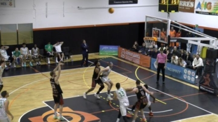 El Bisbal Bàsquet cau a l’últim segon de la pròrroga contra l’Amics Castelló (81-83)