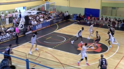 El Bisbal Bàsquet no remonta els 11 punts al Clavijo i perd la categoria (63-58)