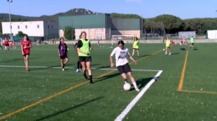 El CE Cristinenc aposta pel futbol femení i inclusiu de la mà del Santa FC