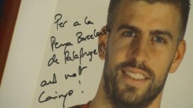 El comiat de Gerard Piqué va omplir el Camp Nou i les Penyes Barcelonistes d'aficionats