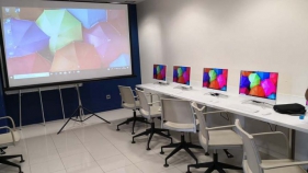 El Consell de la Gent Gran de Palafrugell estrena aula d'informàtica amb 20 ordinadors