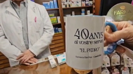 El farmacèutic de Castell d'Aro, Pedro Torres, es jubila