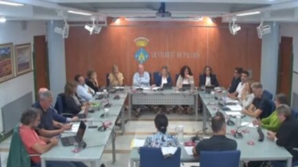 El ple de Palamós coincideix en la lluita contra l'ocupació però rebutja la moció de Vox