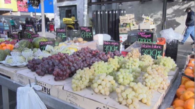 El raïm, estrella del dia d'avui a les parades de fruita