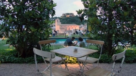 El 'sunset', un concepte per relaxar-se els vespres d'estiu a la Costa Brava