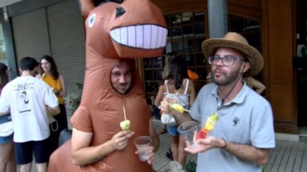 El Trotabars torna a engaldir de festa i disbauxa els carrers de Platja d'Aro