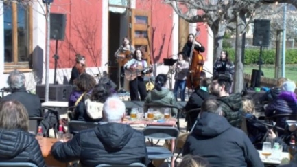 El vermut musical d'Alaire tanca el Cap de Setmana Lila