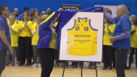 Els exjugadors del Club Bàsquet Palamós fan un homenatge a Josep Crosa