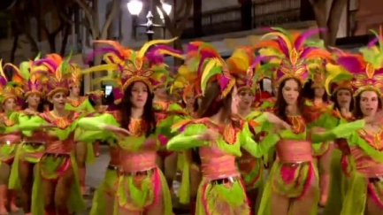 Els Grillats i Els Marrecs triomfen a la Gran Rua de Sant Feliu de Guíxols