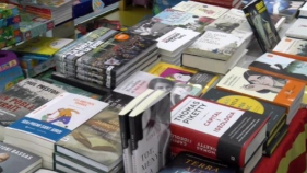 Els llibreters proposen els millors llibres per regalar en un Sant Jordi deslluït