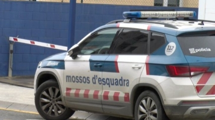 Els Mossos detenen quatre homes i resolen sis robatoris a interior de vehicles a l'Empordà