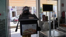 Els restaurants es reinventen fent take away o delivery durant el confinament