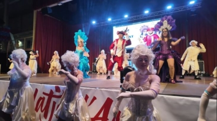 Els Vas Dat comencen el regnat amb el sopar de colles