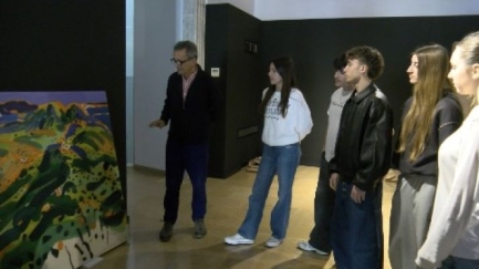'Entre blaus records', la nova exposició produïda pels alumnes de l’Institut Sant Elm