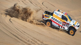 Esteve i Villalobos finalitzen la primera setmana del Dakar 2021 entre els 20 primers