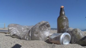 Èxit de participants a la jornada antiplàstics realitzada a la Platja de la Fonollosa