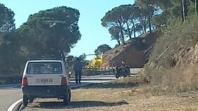 Ferit greu en caure amb moto fins a vuit metres per un marge a Sant Feliu de Guíxols