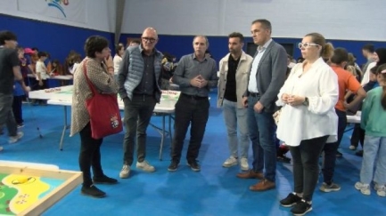 Gairebé 400 alumnes participen en la tercera Trobada de Robòtica