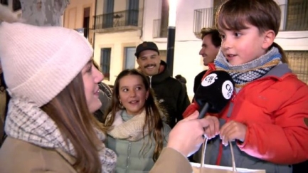 Gran desfilada de reis, patges, carters i malabaristes a Sant Feliu de Guíxols