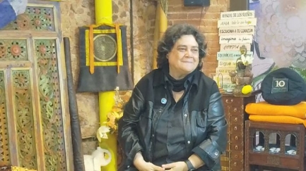 Holisticament - Reeducació postural, cos i ment amb Ana Maria Clavero