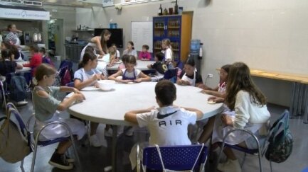 Joves xefs estimulen la seva creativitat al casal d'estiu de l'Aula Gastronòmica