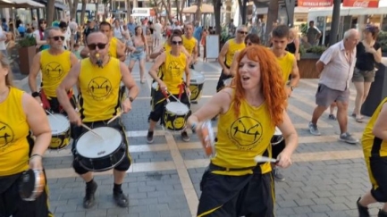 La 10a Timbalada Ganxona omple de ritme i disbauxa Sant Feliu de Guíxols