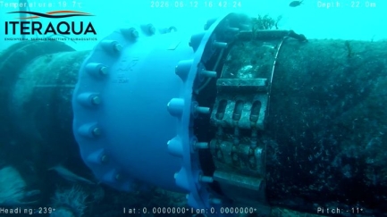 La brida de mitja tona que ha reparat l’emissari de Castell